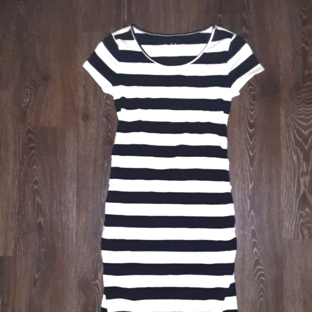 Trendy Maternity Dress by Isabel Maternity